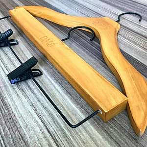 cabide de madeira com pregador cabide de madeira com pregador