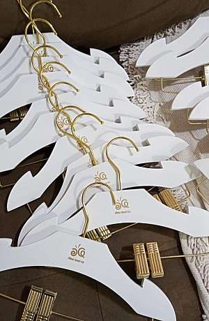 cabide de madeira infantil com presilha cabide de madeira infantil com presilha