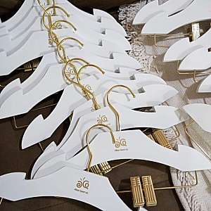 cabide de madeira infantil com presilha cabide de madeira infantil com presilha