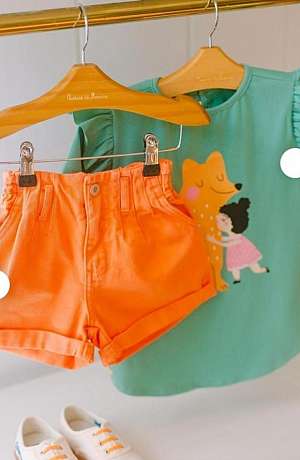 cabide infantil com prendedor cabide infantil com prendedor