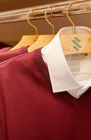 cabides de madeira para loja cabides de madeira para loja