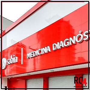 Letra caixa em acrílico Letra caixa em acrílico