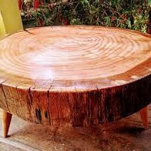 Mesa de madeira rústica redonda Mesa de madeira rústica redonda